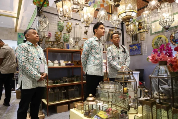 Artisinal vs. Algoritmik: Mengapa Karya Seni dengan 'Cacat' Kini Menjadi Barang Mewah di 2026